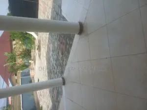 4bdrm Mansion in De-Icons Real Estate, Awutu Senya East Municipal
