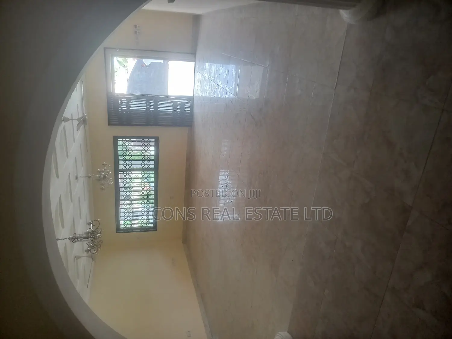 4bdrm Mansion in De-Icons Real Estate, Awutu Senya East Municipal