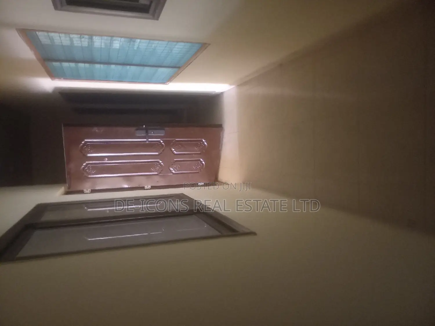 4bdrm Mansion in De-Icons Real Estate, Awutu Senya East Municipal
