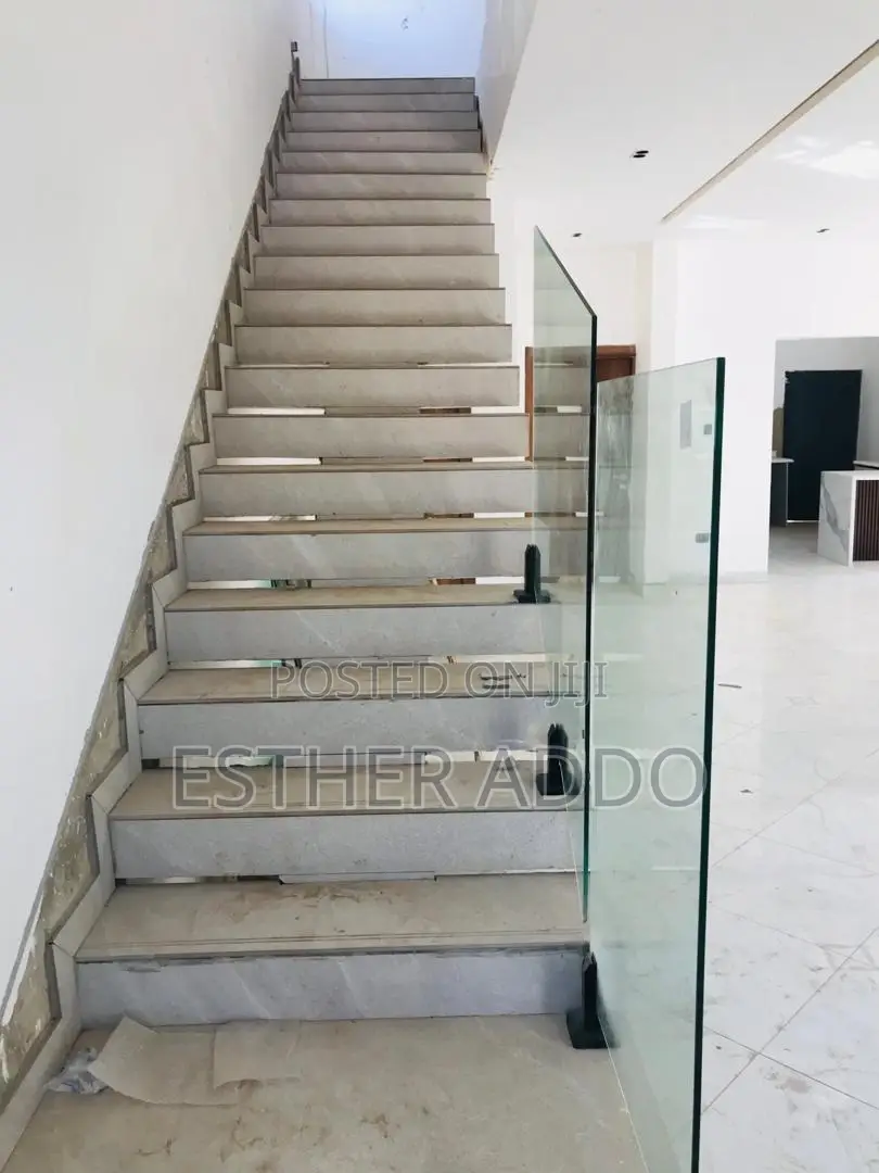 3bdrm Duplex in East Legon for sale
