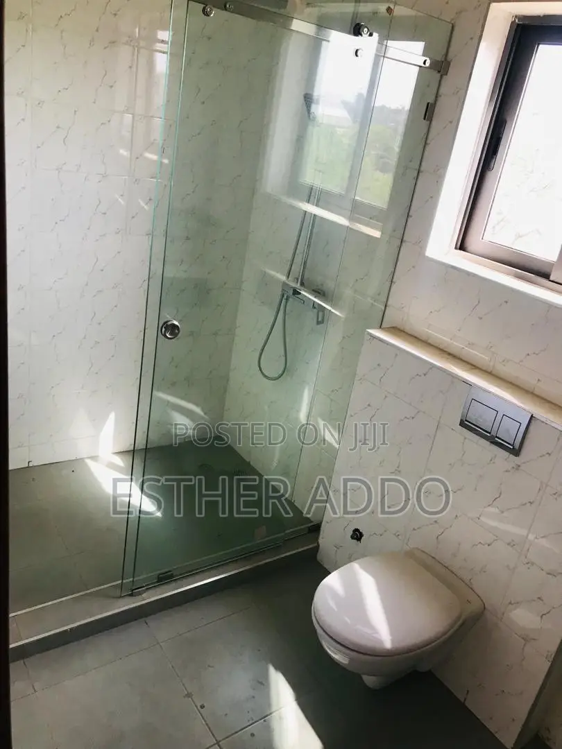 3bdrm Duplex in East Legon for sale