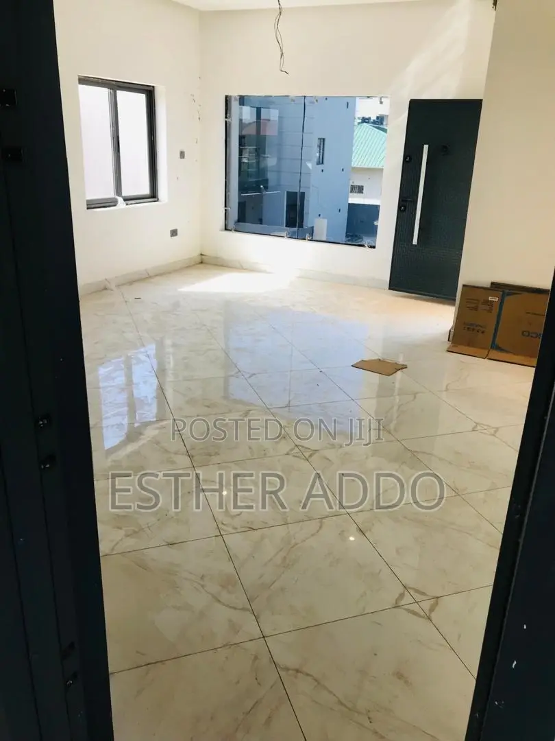 3bdrm Duplex in East Legon for sale