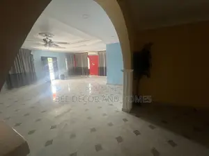 4bdrm House in Bee Decor & Homes, Old Ashomang for rent