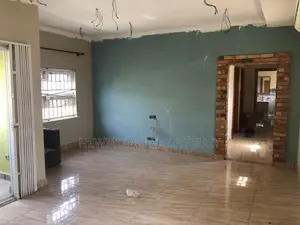 14bdrm Duplex in Ashongman Estate, Accra Metropolitan for sale