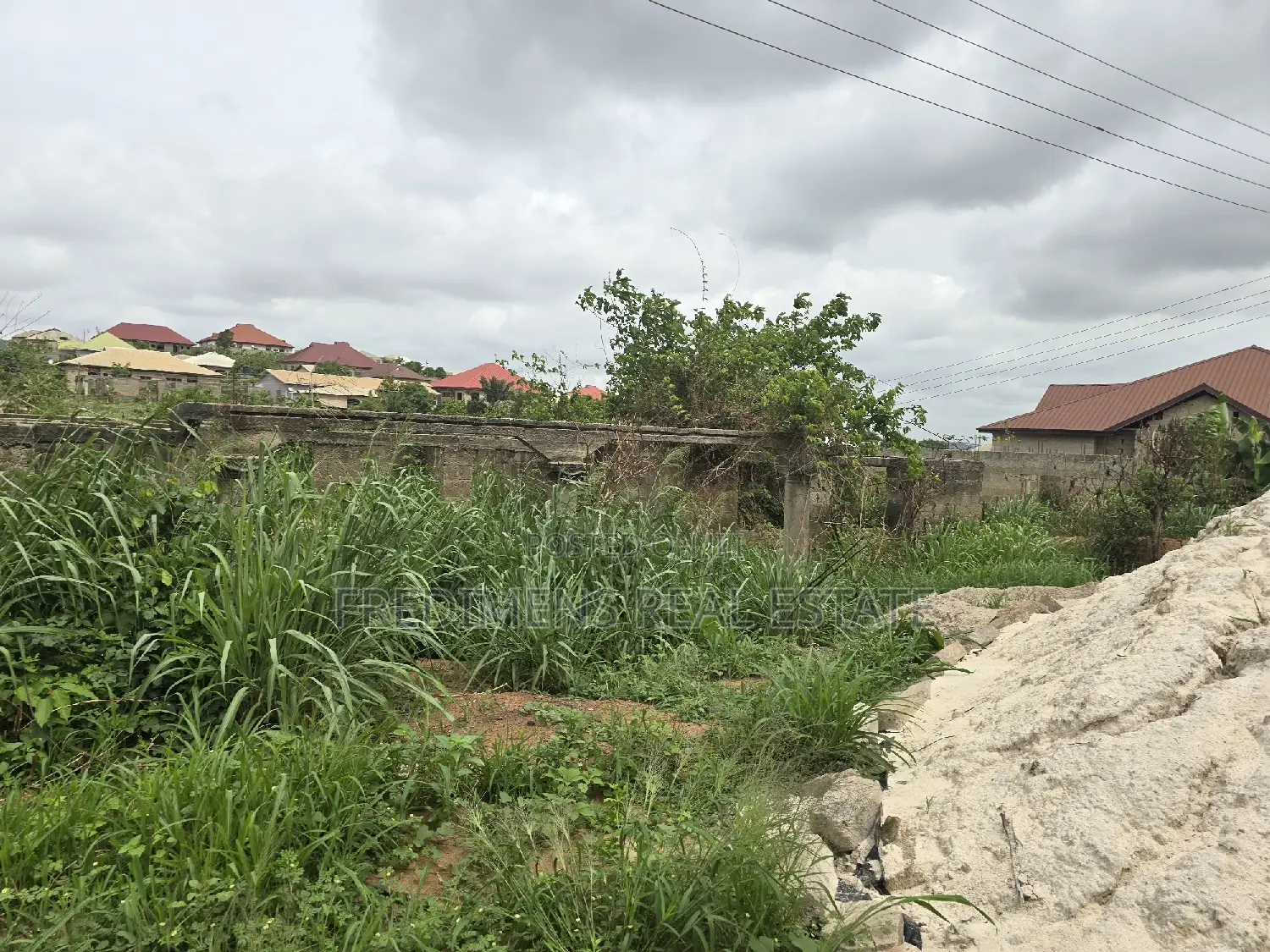 6bdrm House in Fredimens Real, Afigya-Kwabre for sale