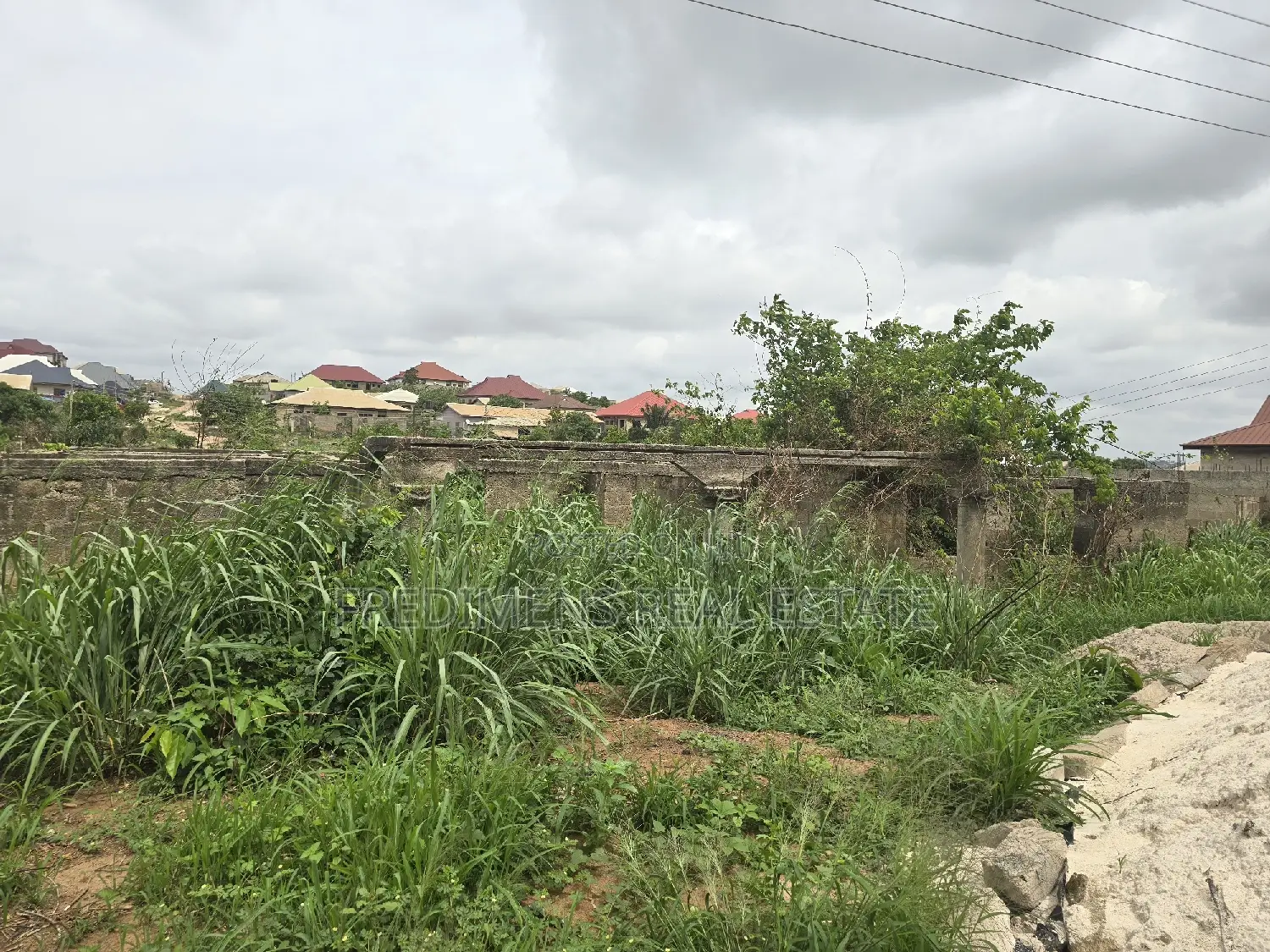 6bdrm House in Fredimens Real, Afigya-Kwabre for sale