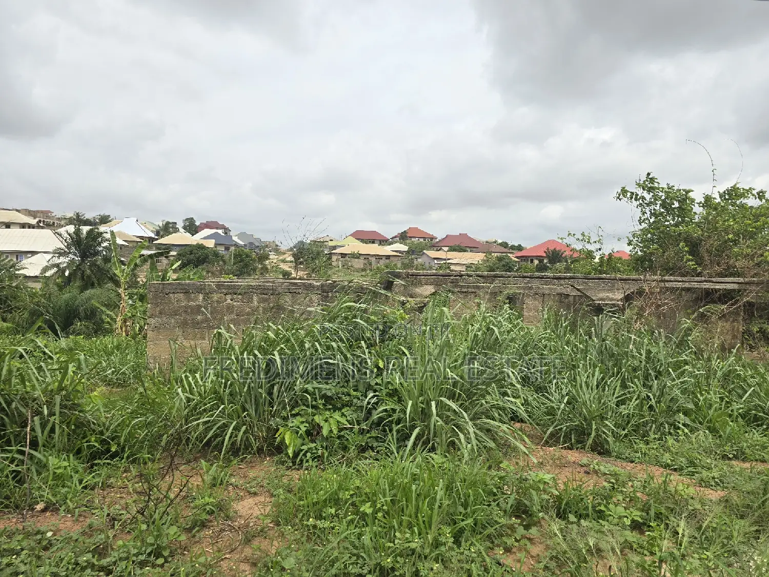 6bdrm House in Fredimens Real, Afigya-Kwabre for sale
