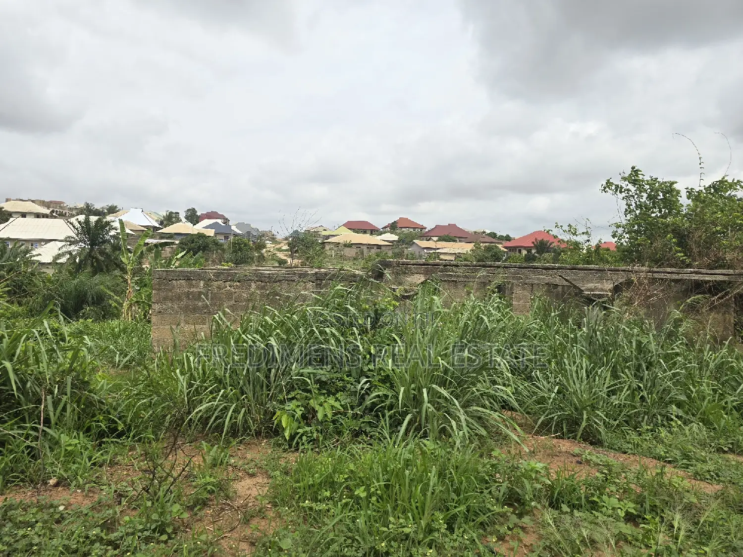 6bdrm House in Fredimens Real, Afigya-Kwabre for sale