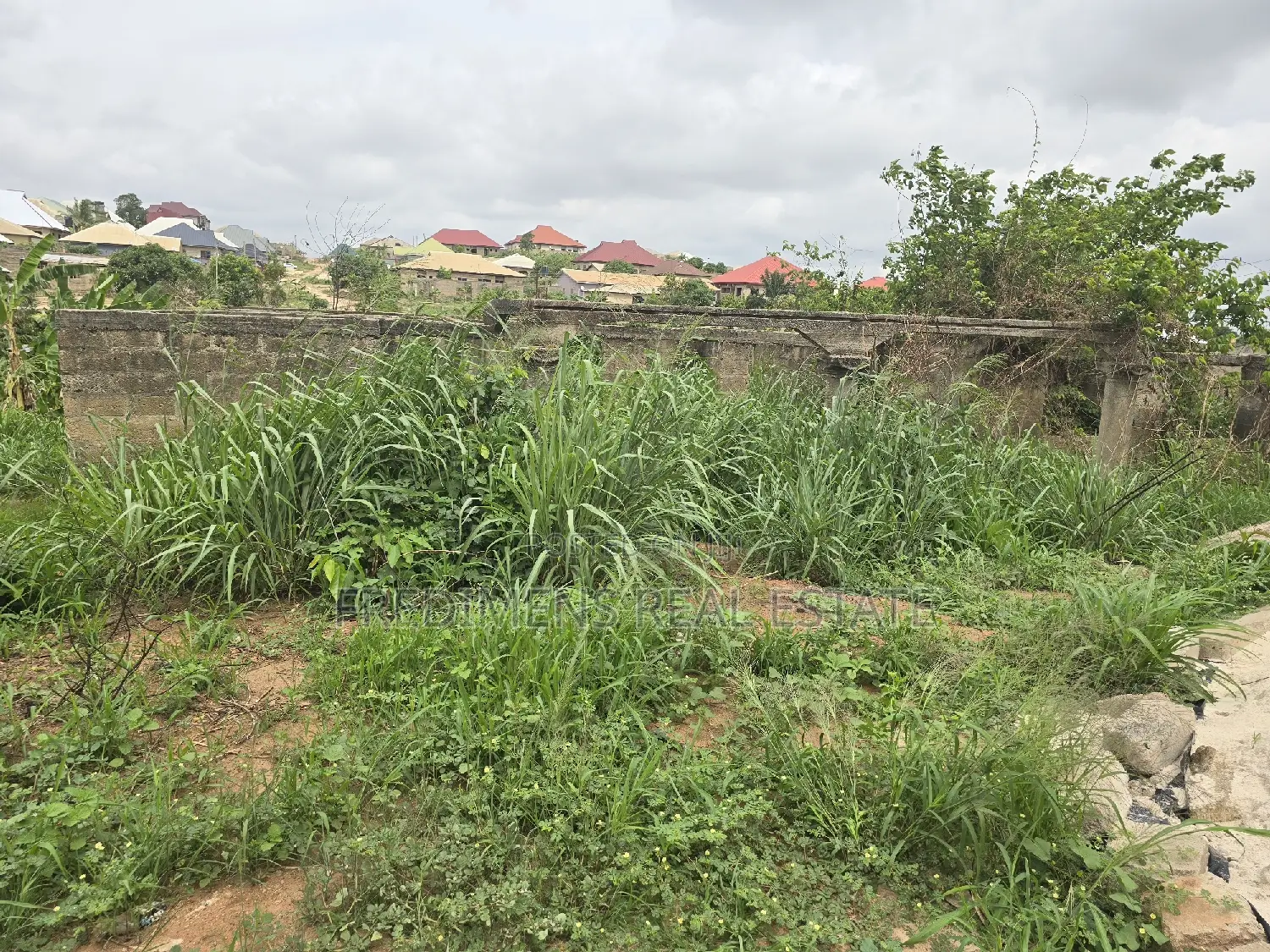 6bdrm House in Fredimens Real, Afigya-Kwabre for sale