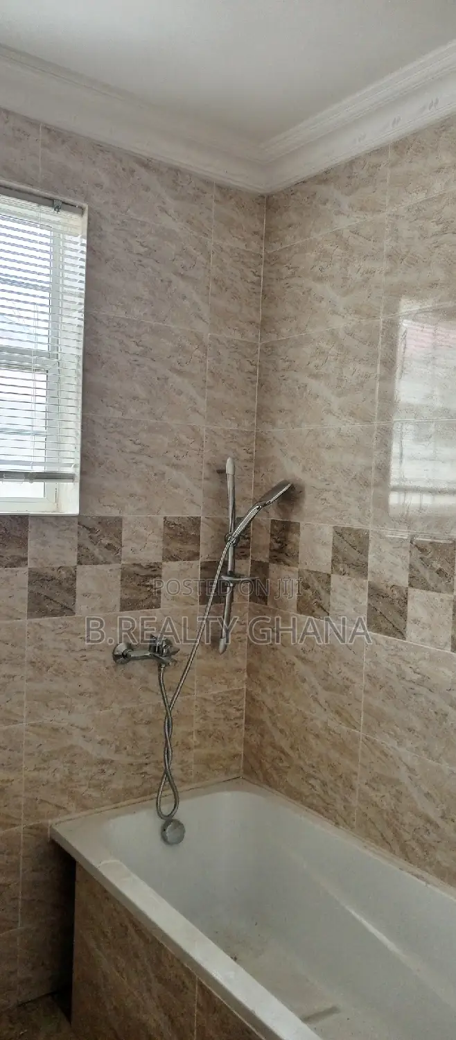 3bdrm Apartment in Gated Estate, Coca Cola for rent
