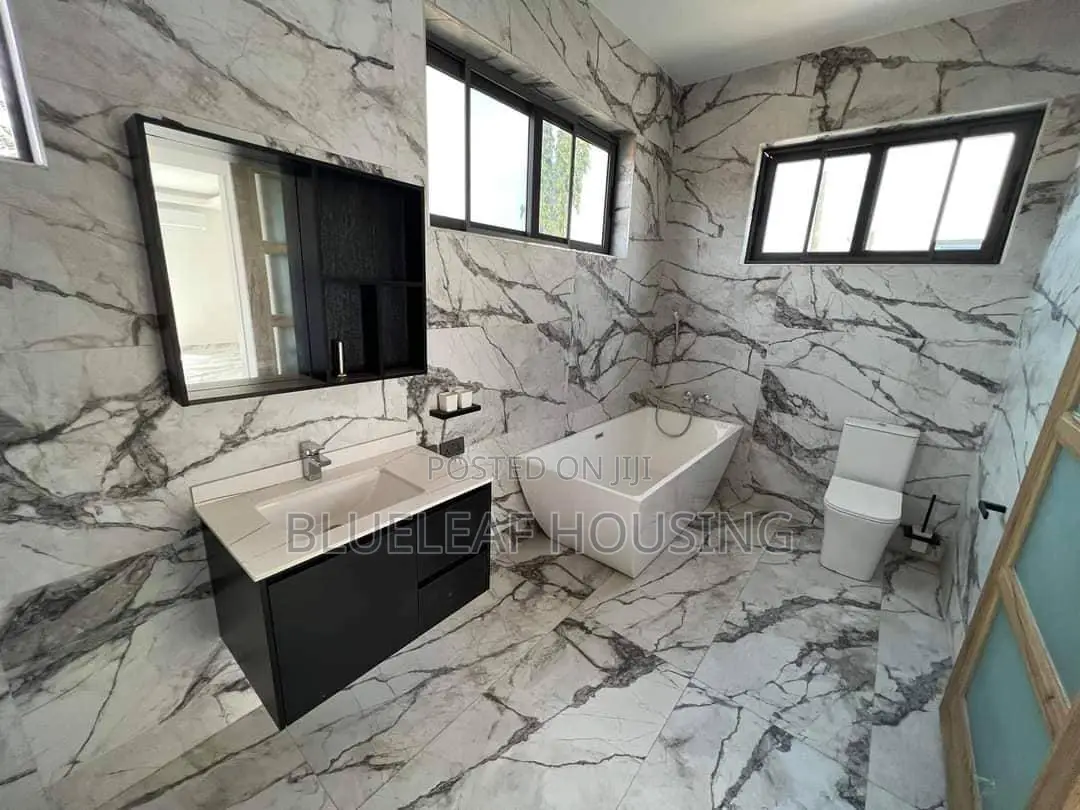 4bdrm Duplex in Ashaley Botwe for sale