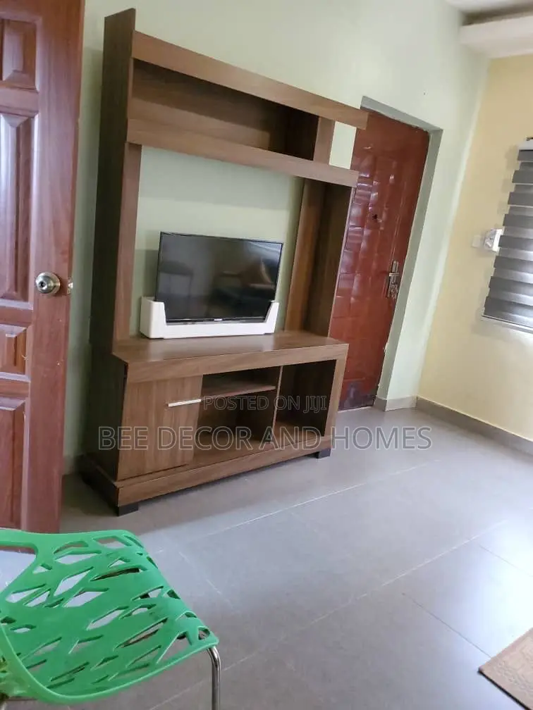 Furnished 1bdrm Apartment in Bee Decor & Homes, Old Ashomang for rent