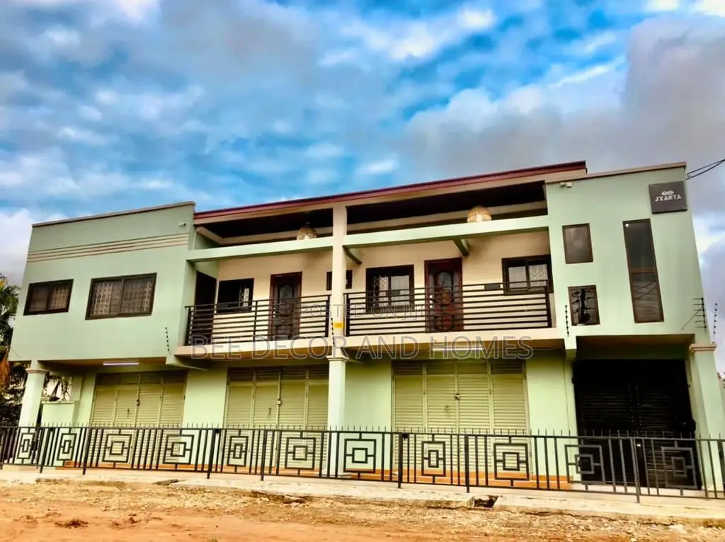 Furnished 1bdrm Apartment in Bee Decor & Homes, Old Ashomang for rent