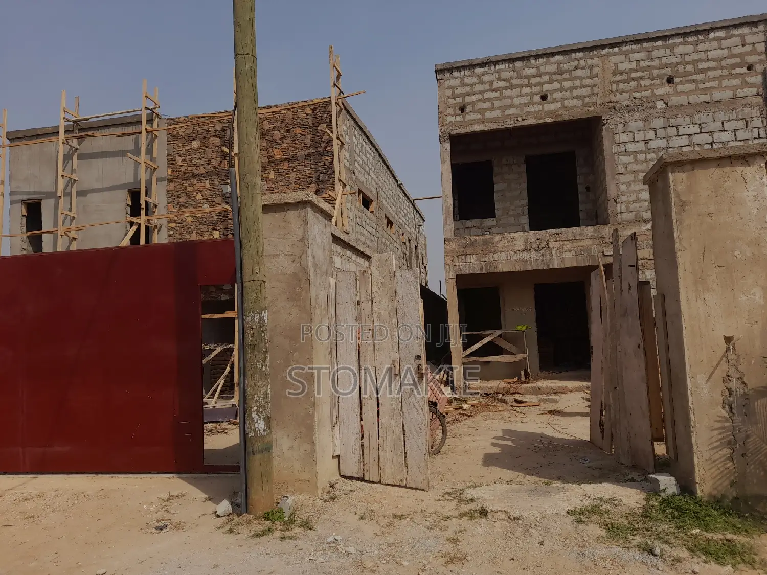 3bdrm House in Estate Gate, East Legon for sale