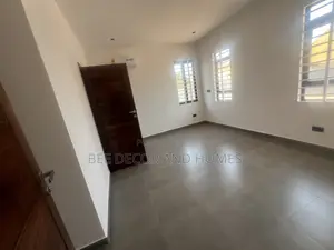 4bdrm House in Bee Decor & Home’S, Oyarifa for sale