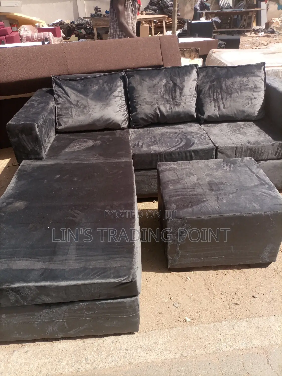 L Shape Sofa Chair With Centre Table