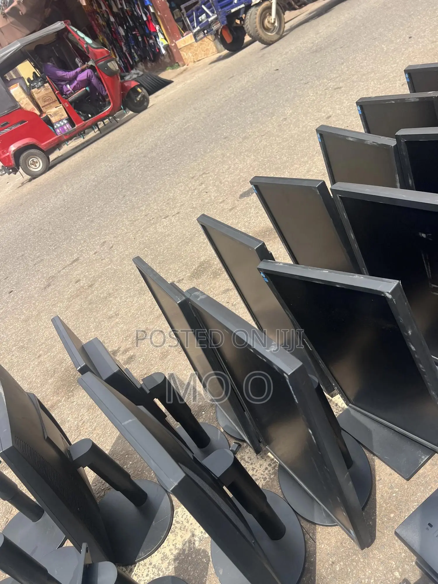 Monitors 22 Inches