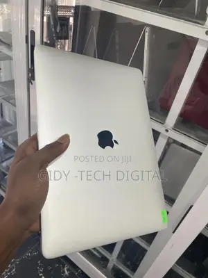 Laptop Apple MacBook Pro 2020 8GB Intel Core I5 SSD 256GB