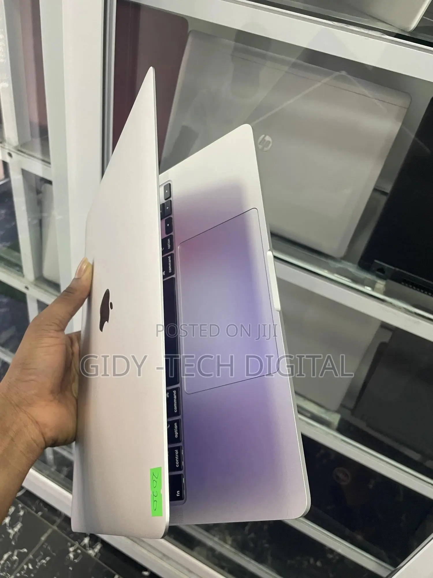 Laptop Apple MacBook Pro 2020 8GB Intel Core I5 SSD 256GB