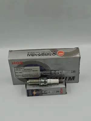 Ngk Iridium Spark Plug Silzkr7b 11 ( 9723 ) + Delivery