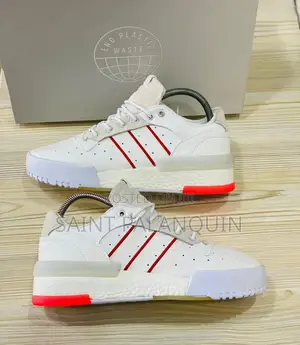 Adidas Sneaker