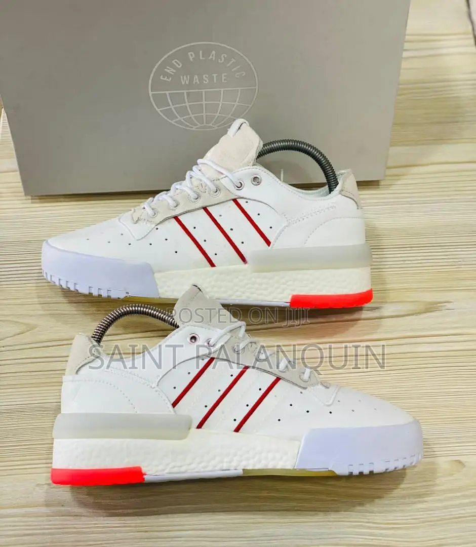 Adidas Sneaker