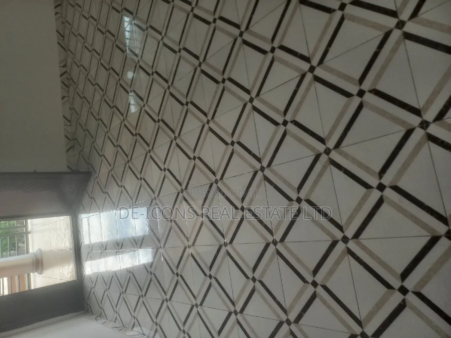 1bdrm Duplex in De-Icons Real Estate, Awutu Senya East Municipal