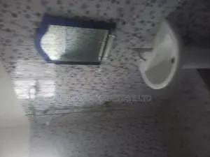 1bdrm Duplex in De-Icons Real Estate, Awutu Senya East Municipal
