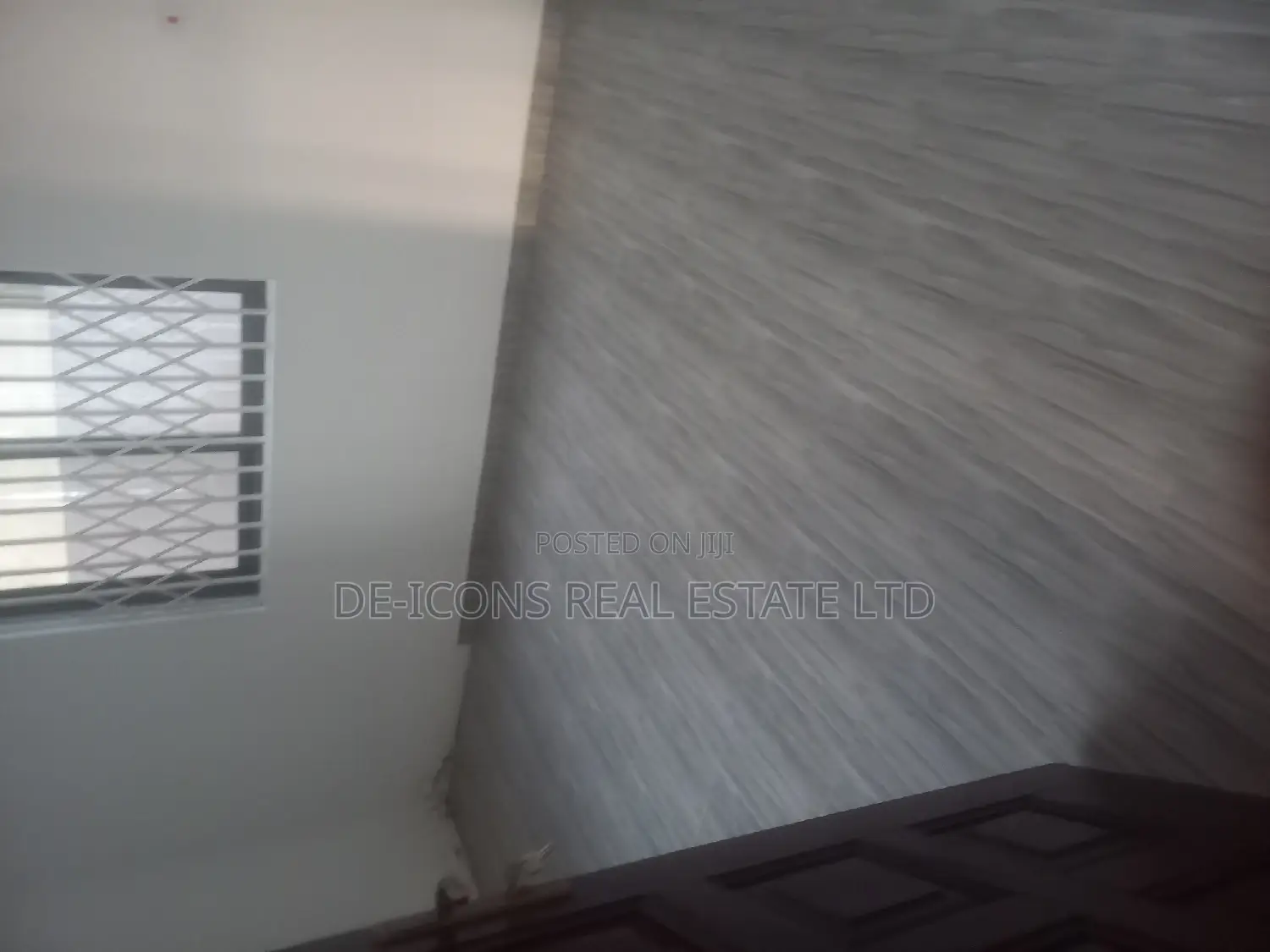 1bdrm Duplex in De-Icons Real Estate, Awutu Senya East Municipal