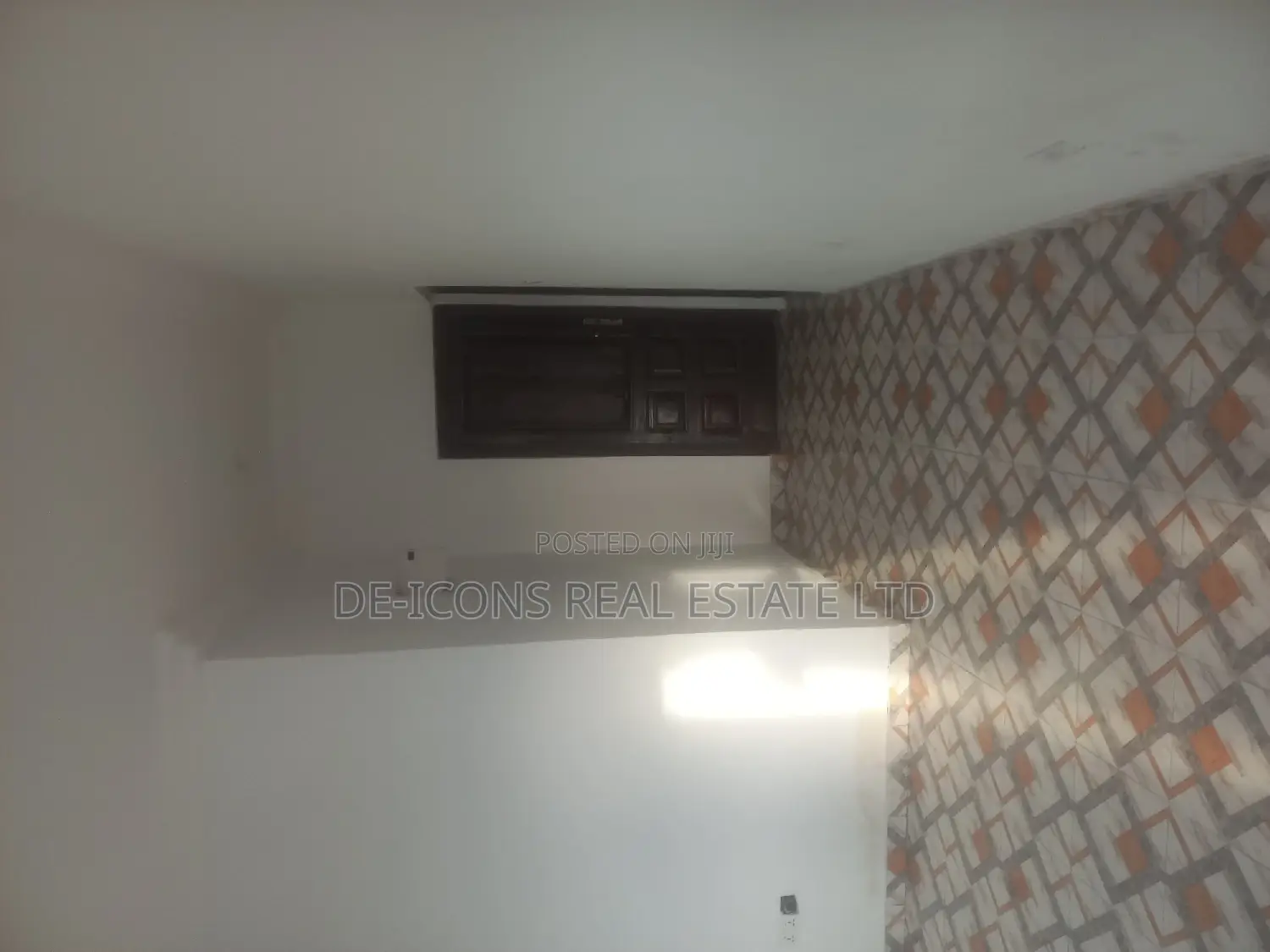 1bdrm Duplex in De-Icons Real Estate, Awutu Senya East Municipal