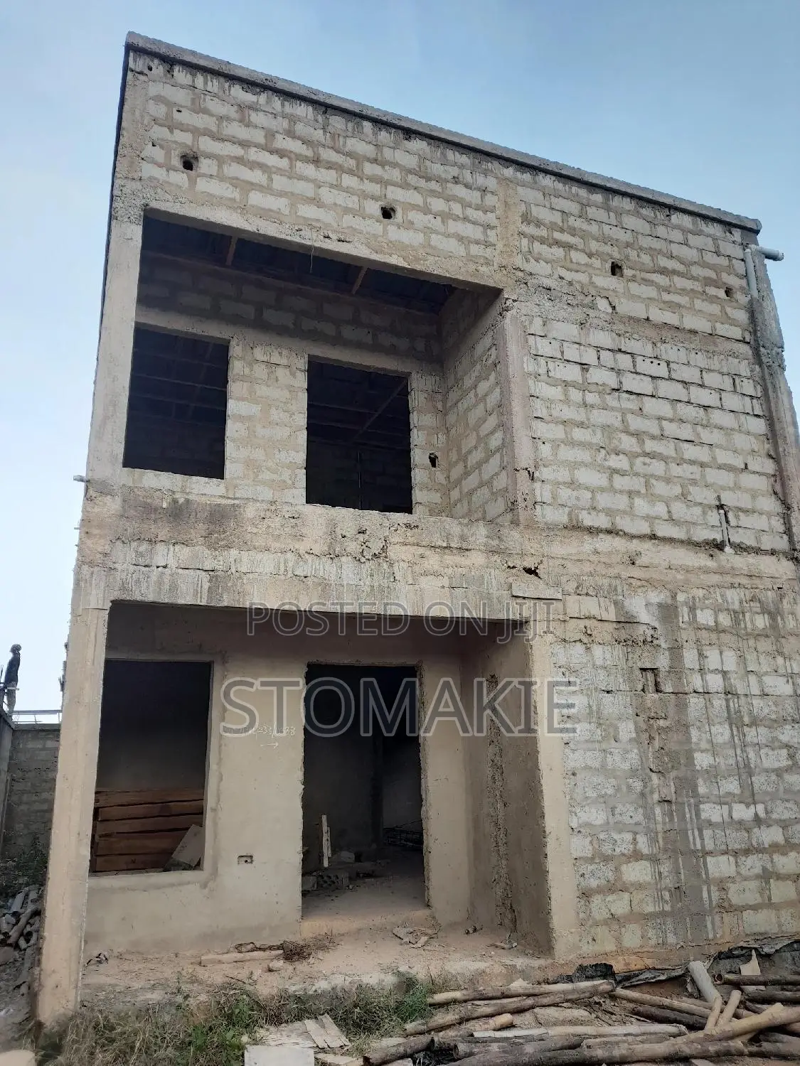 3bdrm House in Estate Gate, East Legon for sale
