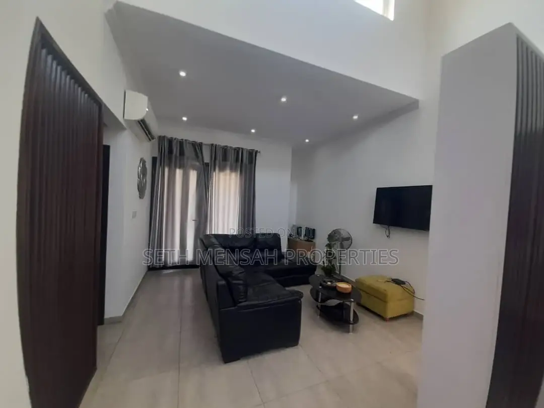 Furnished 3bdrm Townhouse / Terrace in Skm, East Legon for rent