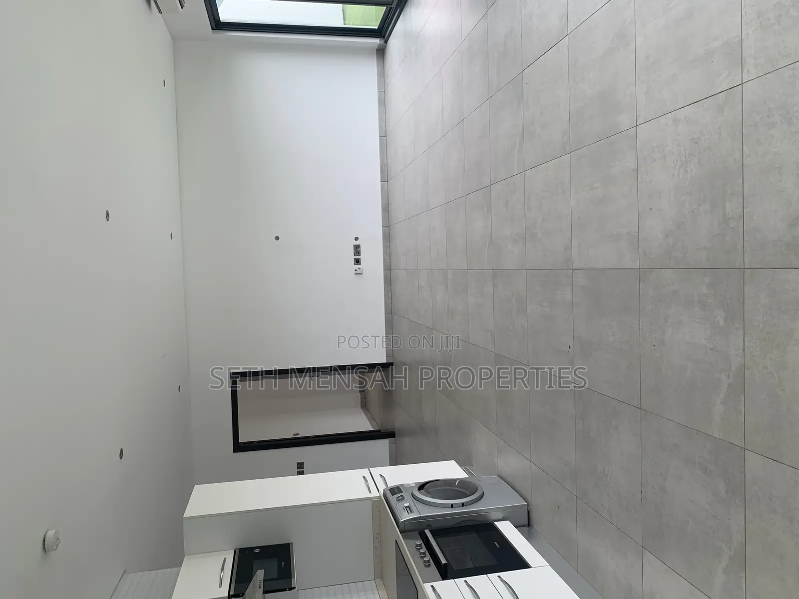 2bdrm Apartment in Skm, East Legon for sale
