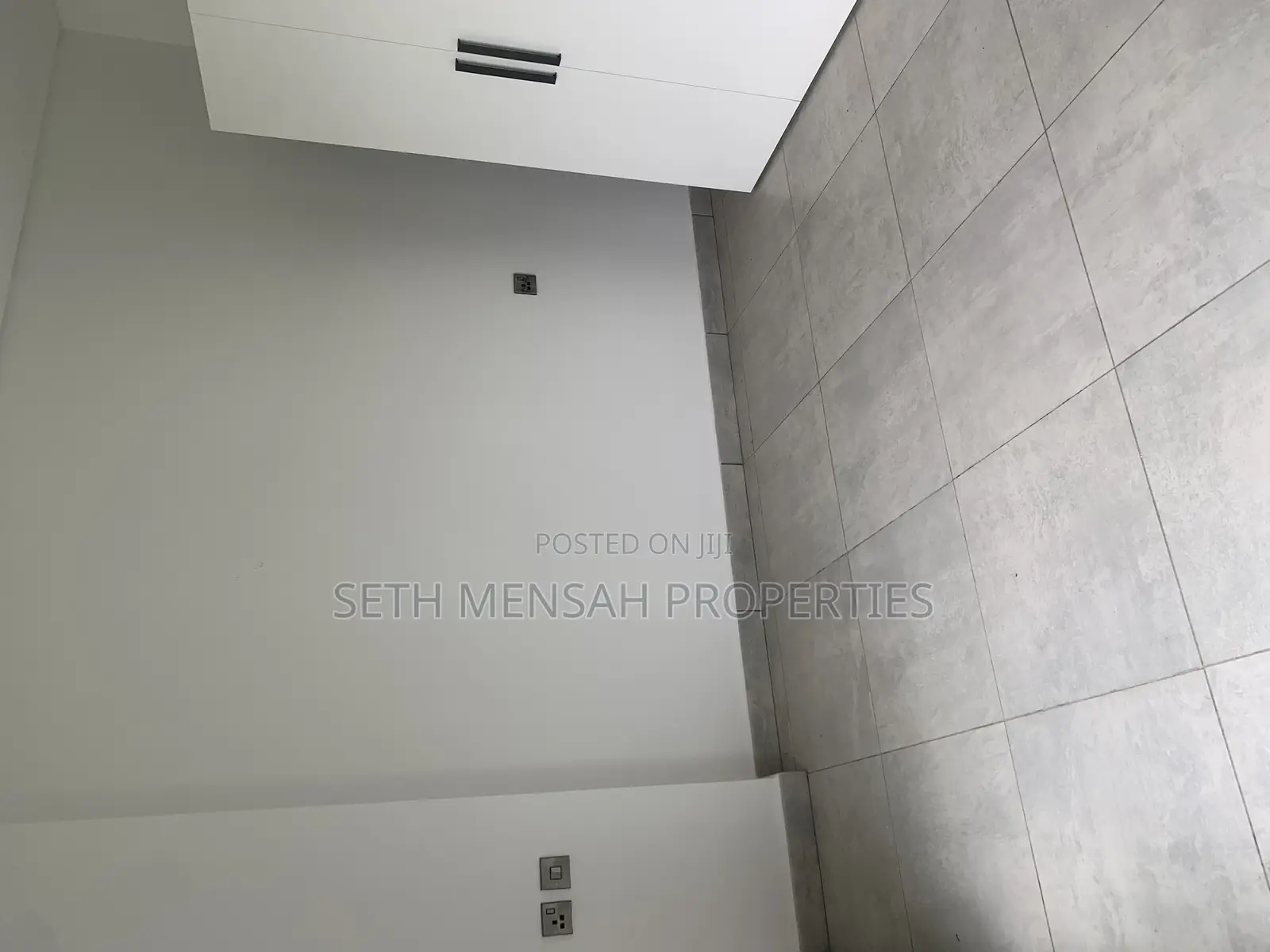 2bdrm Apartment in Skm, East Legon for sale