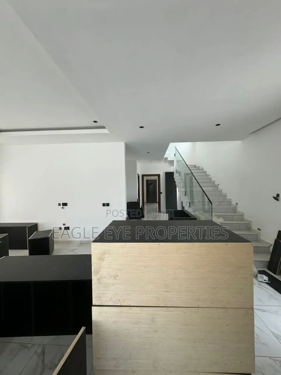3bdrm House in School Junction for sale