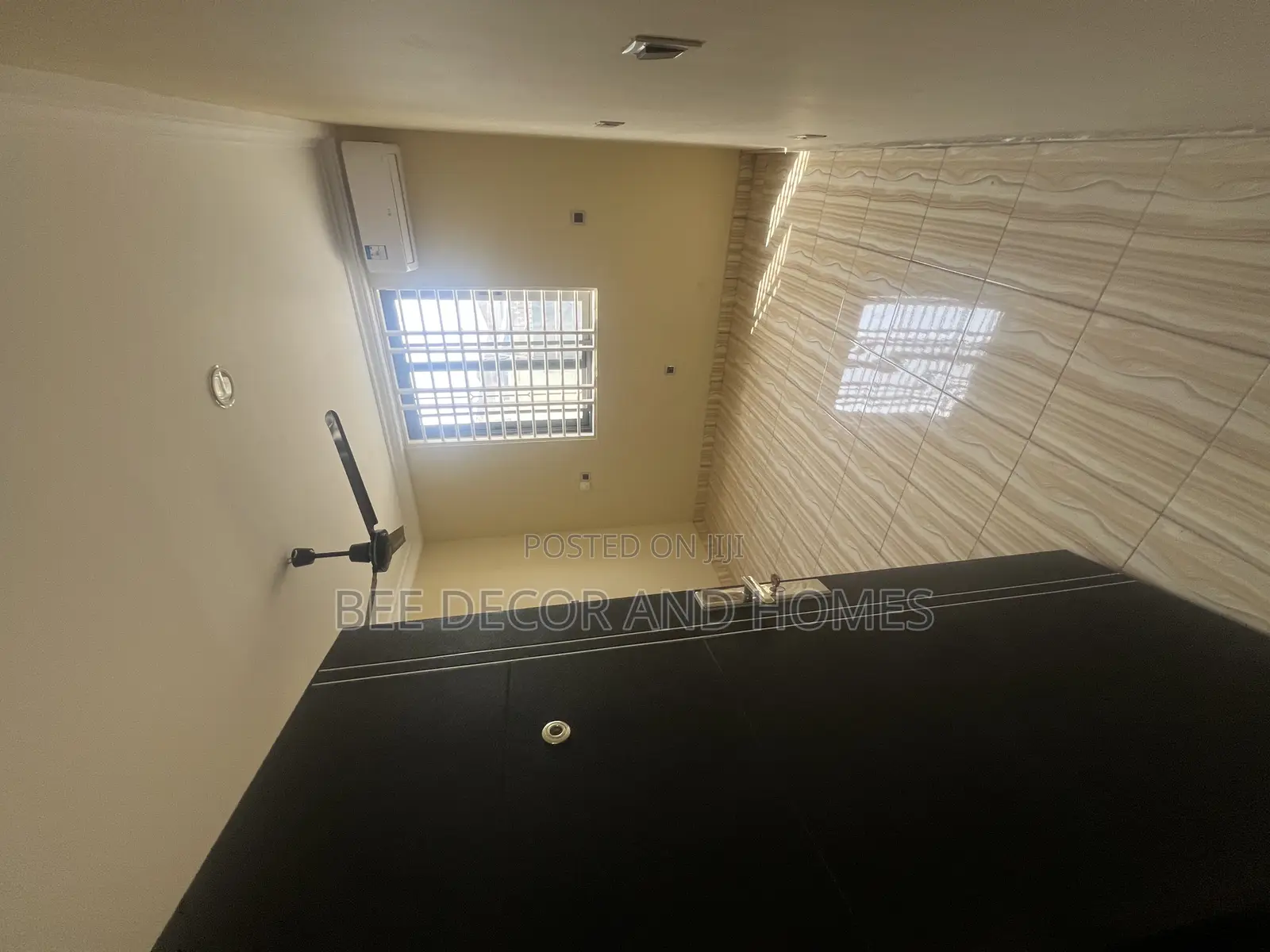 2bdrm Apartment in Bee Decor & Homes, Old Ashomang for rent