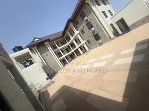 2bdrm Apartment in Bee Decor & Homes, Old Ashomang for rent