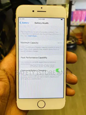 New Apple iPhone 8 64 GB Gold