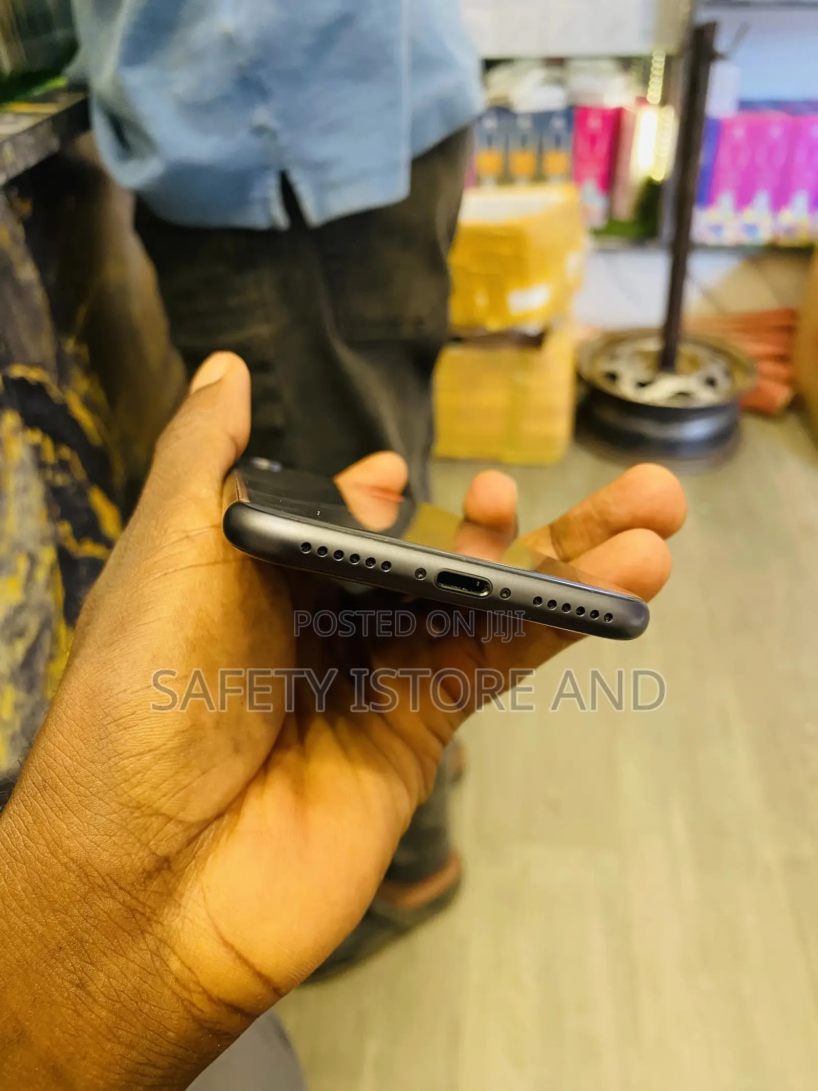 New Apple iPhone 8 64 GB Black