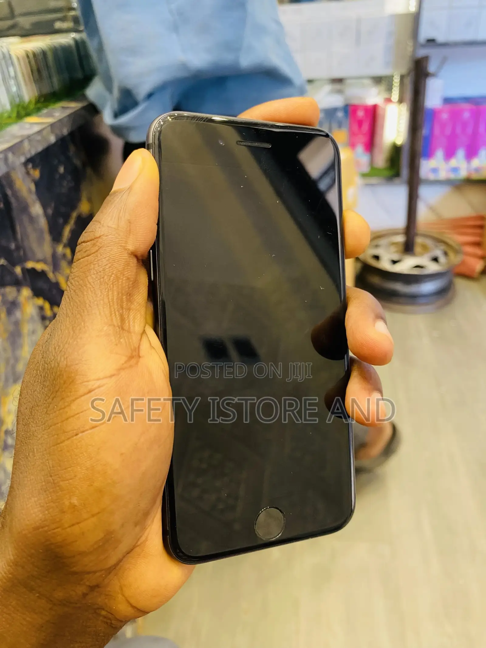 New Apple iPhone 8 64 GB Black