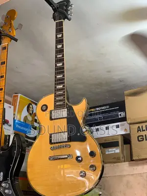 Givson Lead Guitar/ Electric Guitar and Bag