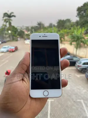 New Apple iPhone 8 64 GB Gold