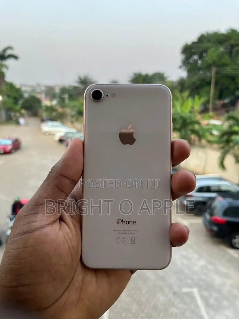 New Apple iPhone 8 64 GB Gold