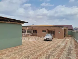 8bdrm House in K Fuseini Estate, Kumasi Metropolitan for sale