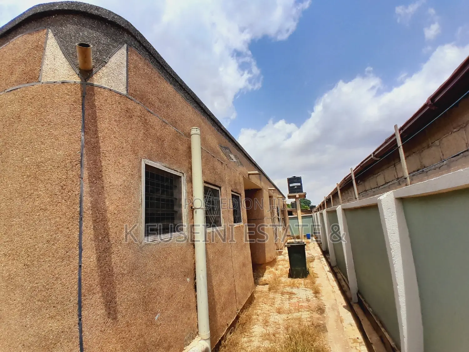 8bdrm House in K Fuseini Estate, Kumasi Metropolitan for sale
