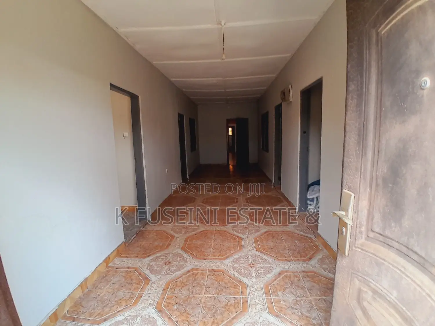 8bdrm House in K Fuseini Estate, Kumasi Metropolitan for sale