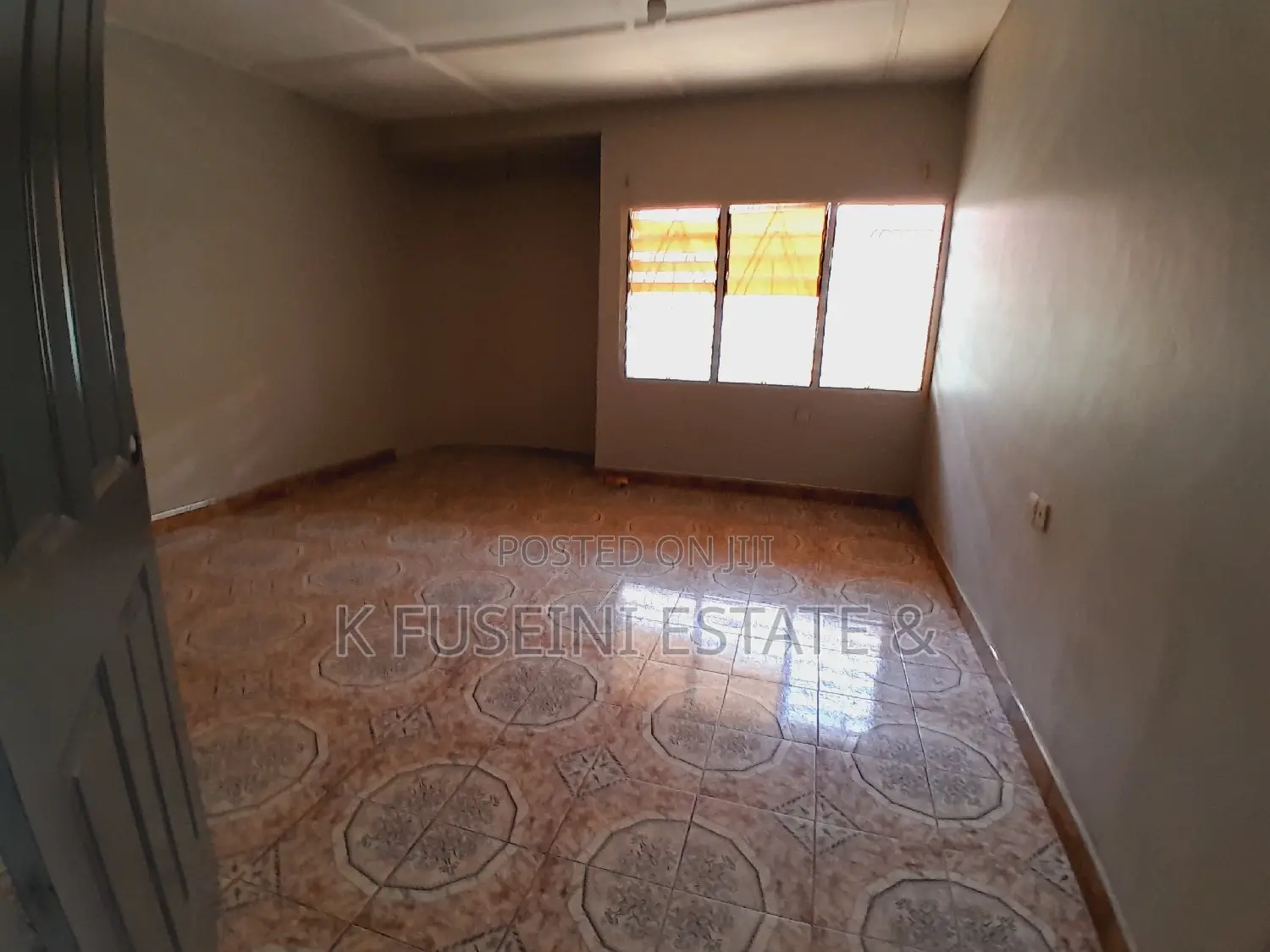 8bdrm House in K Fuseini Estate, Kumasi Metropolitan for sale