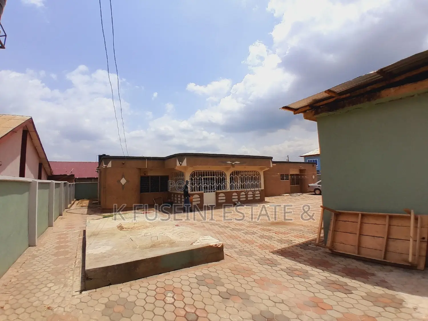 8bdrm House in K Fuseini Estate, Kumasi Metropolitan for sale