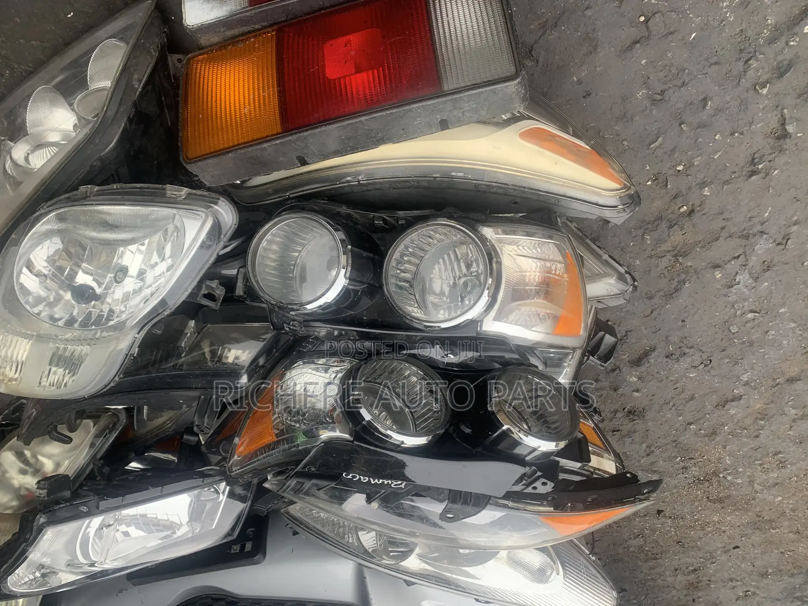 Chevrolet Sonic 2012 Headlight