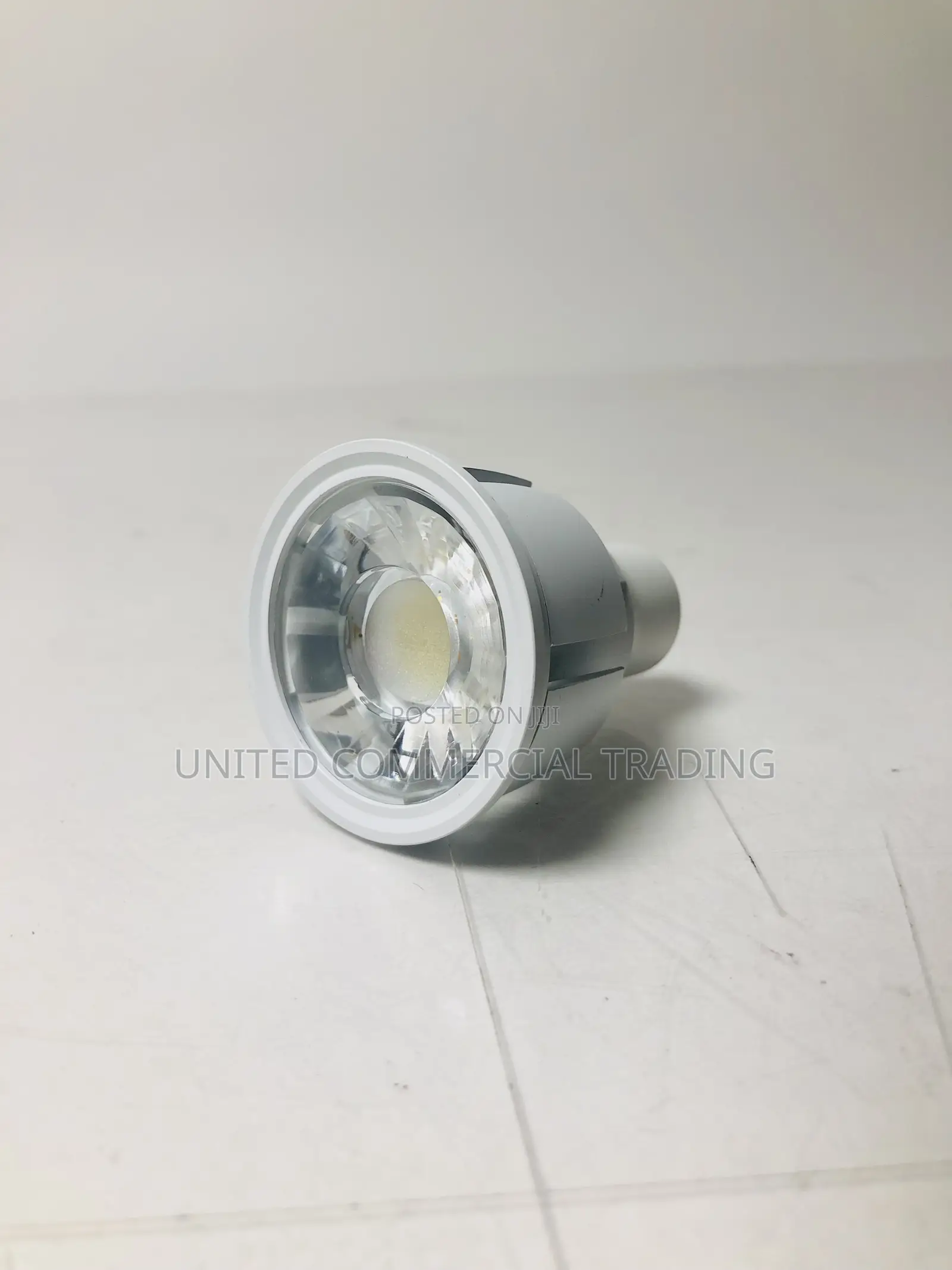 LED Cup Lamp ()
